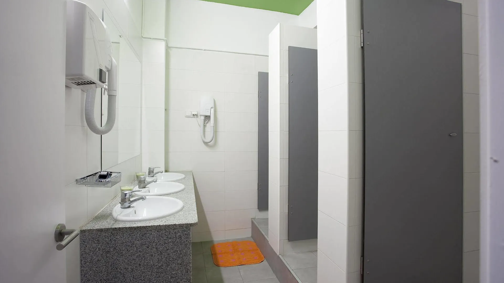 Sant Jordi Alberg Barcelona Hostel
